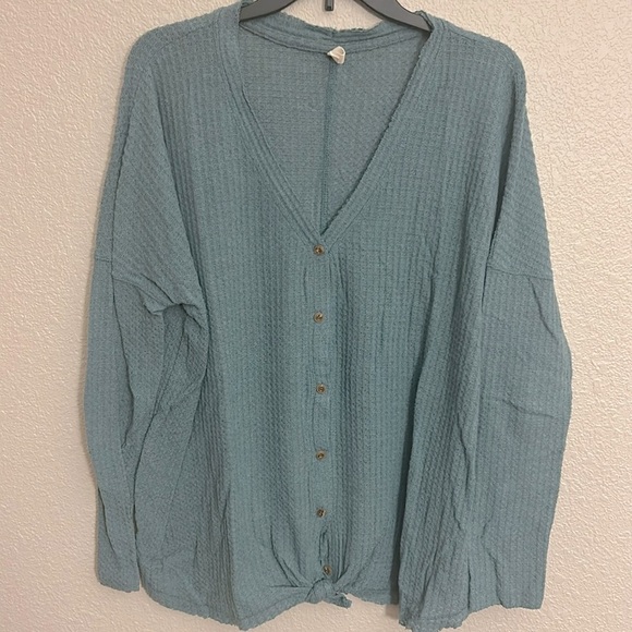 Women’s green long sleeve waffle knit top size M/L. - Picture 1 of 6